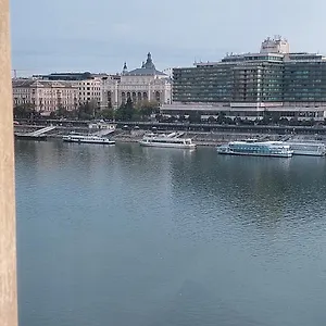 Schieszl 2 Budapest